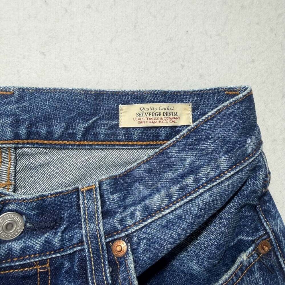 Levi's 501 '90s Straight Fit Selvedge Denim - Picture 4 of 8